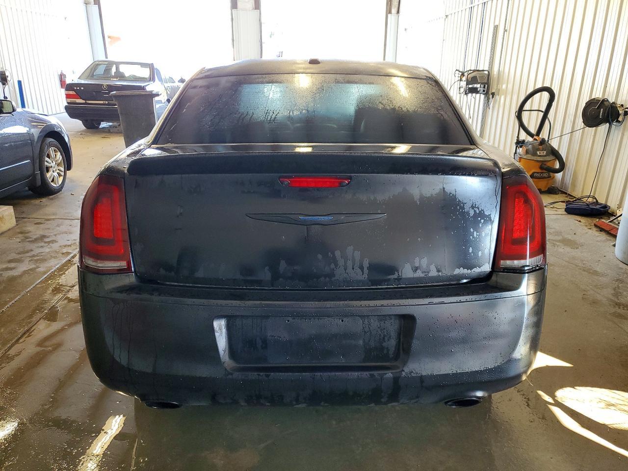 2012 Chrysler 300 Limited - Image 6