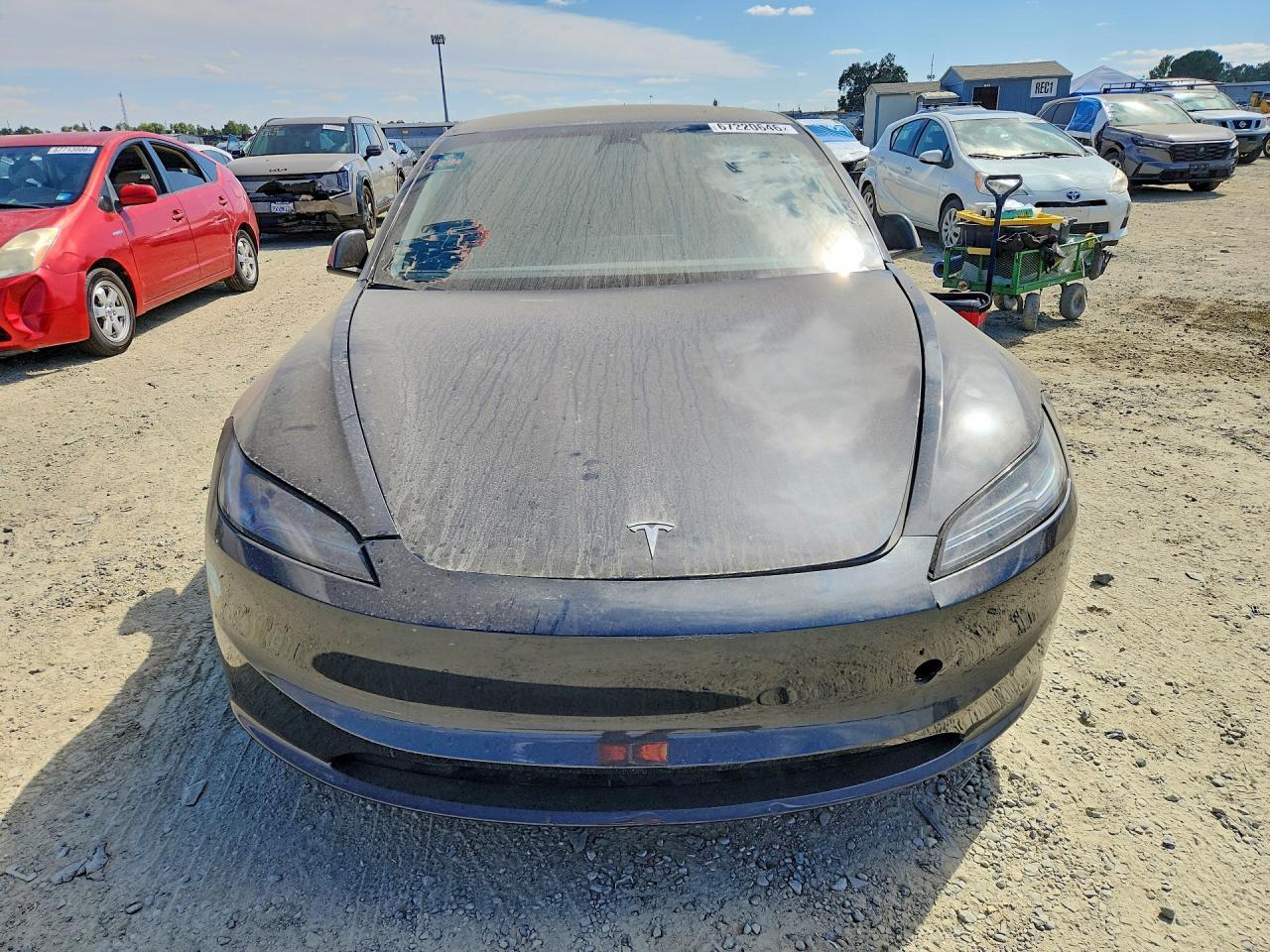 2025 Tesla Model 3 - Фото 5