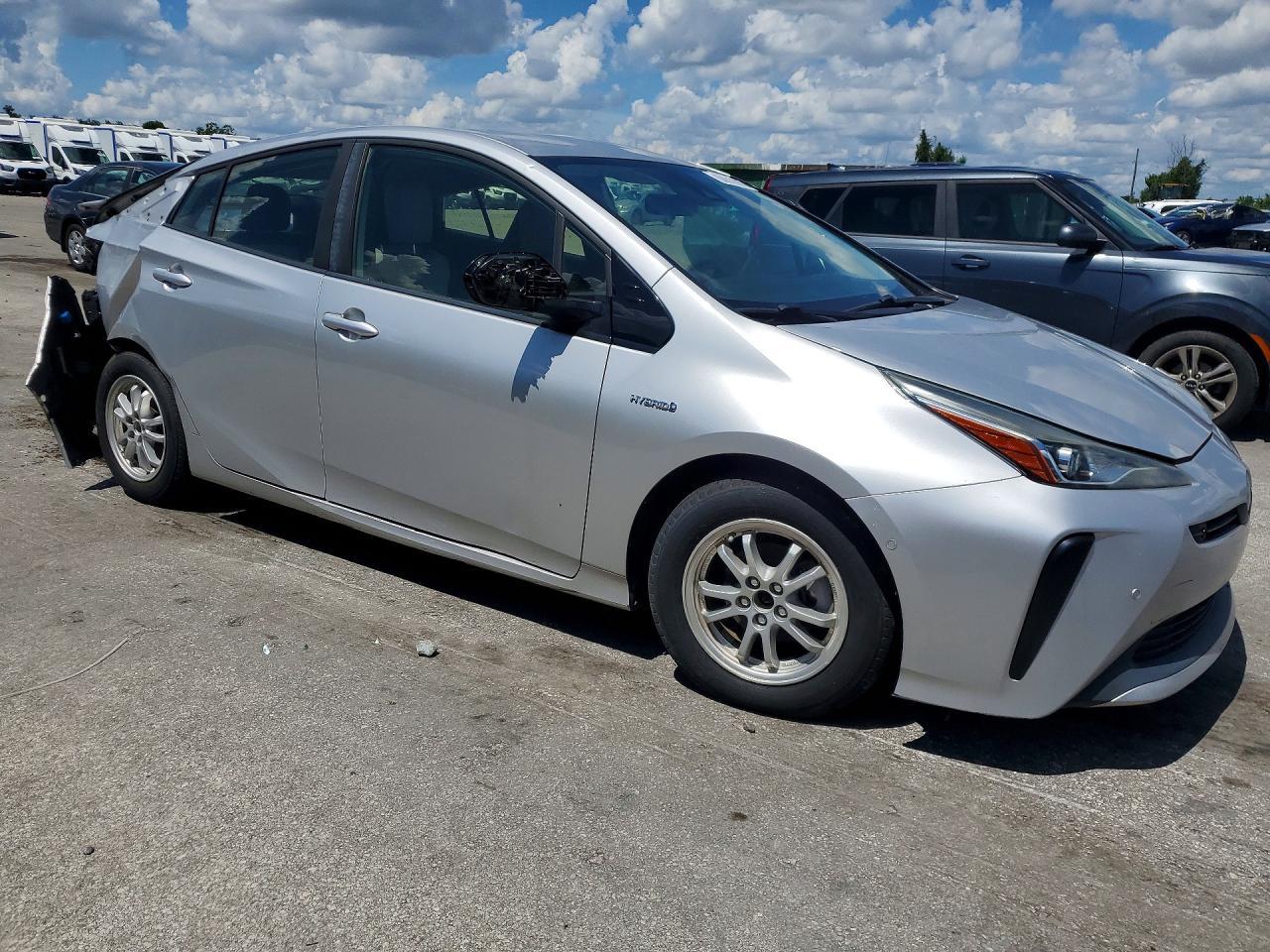 2019 Toyota Prius Le - Фото 4