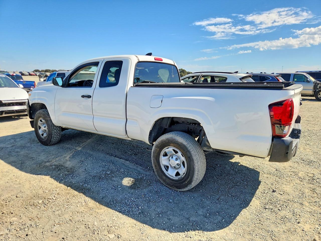 2021 Toyota Tacoma Sr - Фото 2