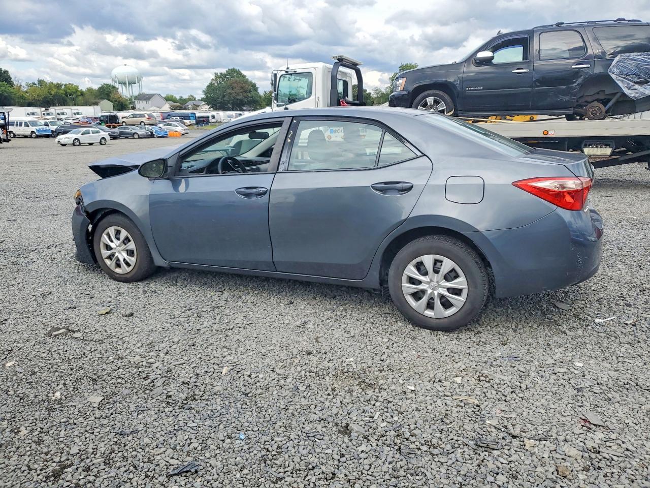 2017 Toyota Corolla Le - Фото 2