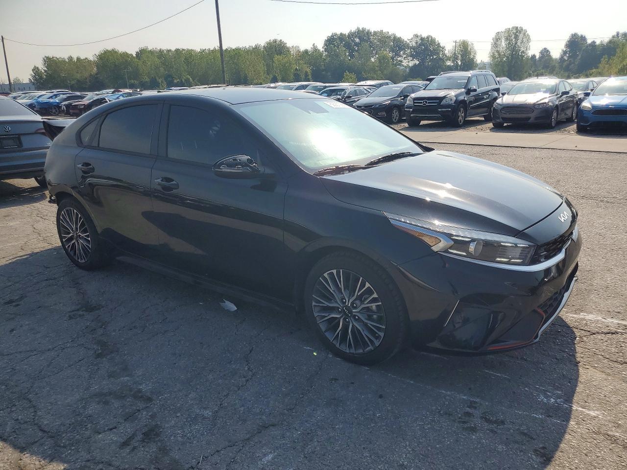 2022 Kia Forte Gt Line - Image 4