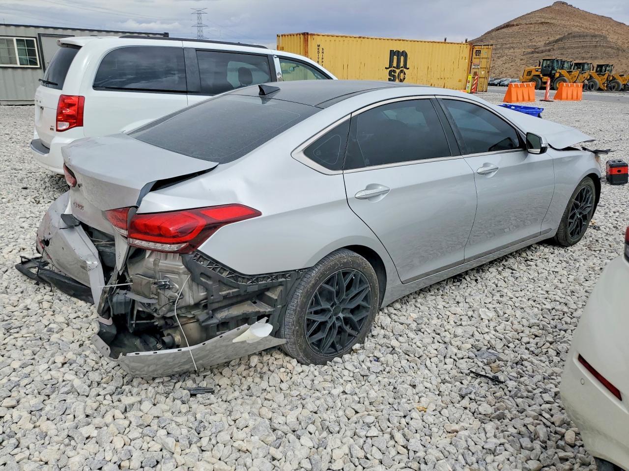2015 Hyundai Genesis 3.8L - Image 3