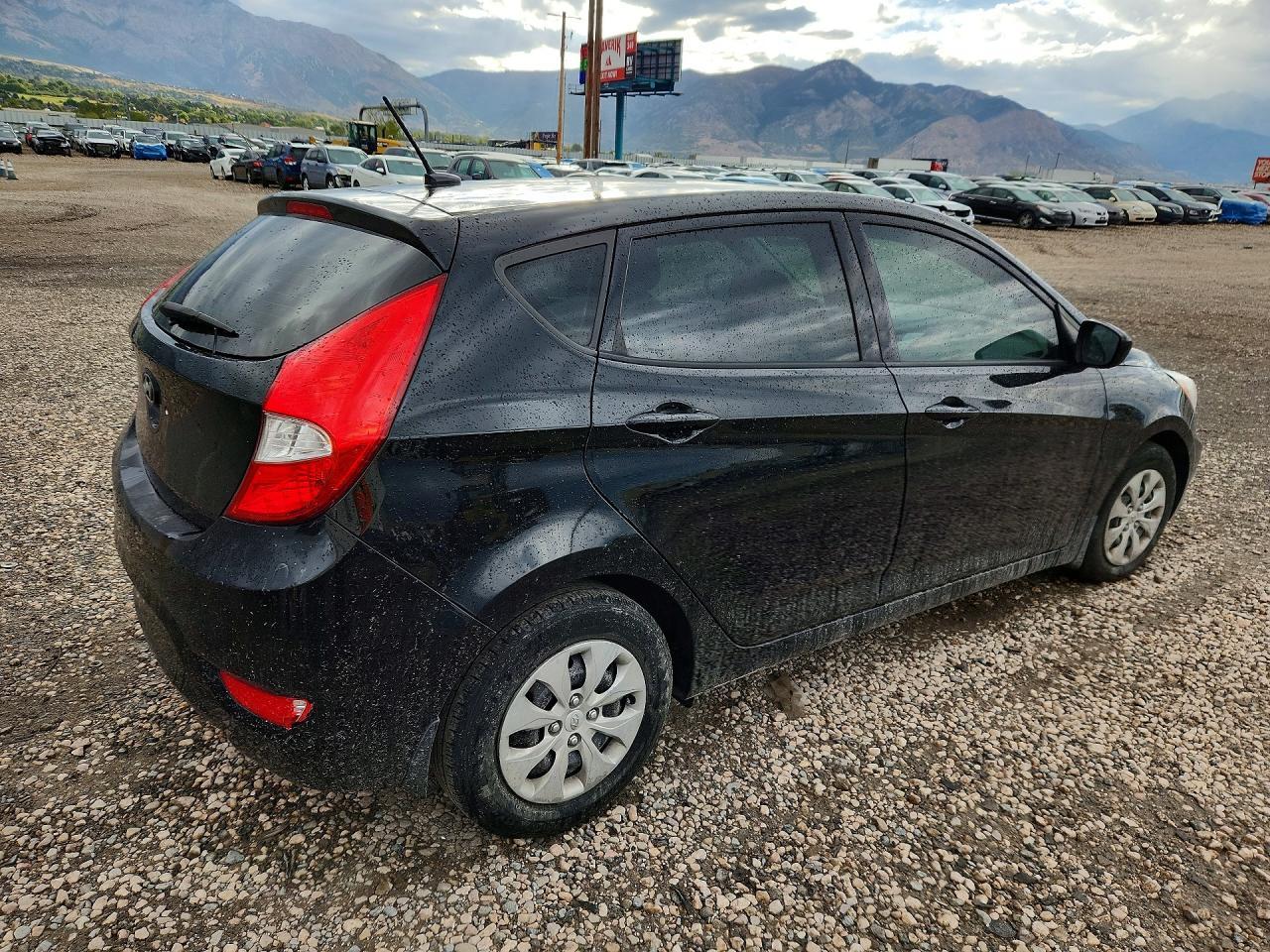 2017 Hyundai Accent Se - Фото 3