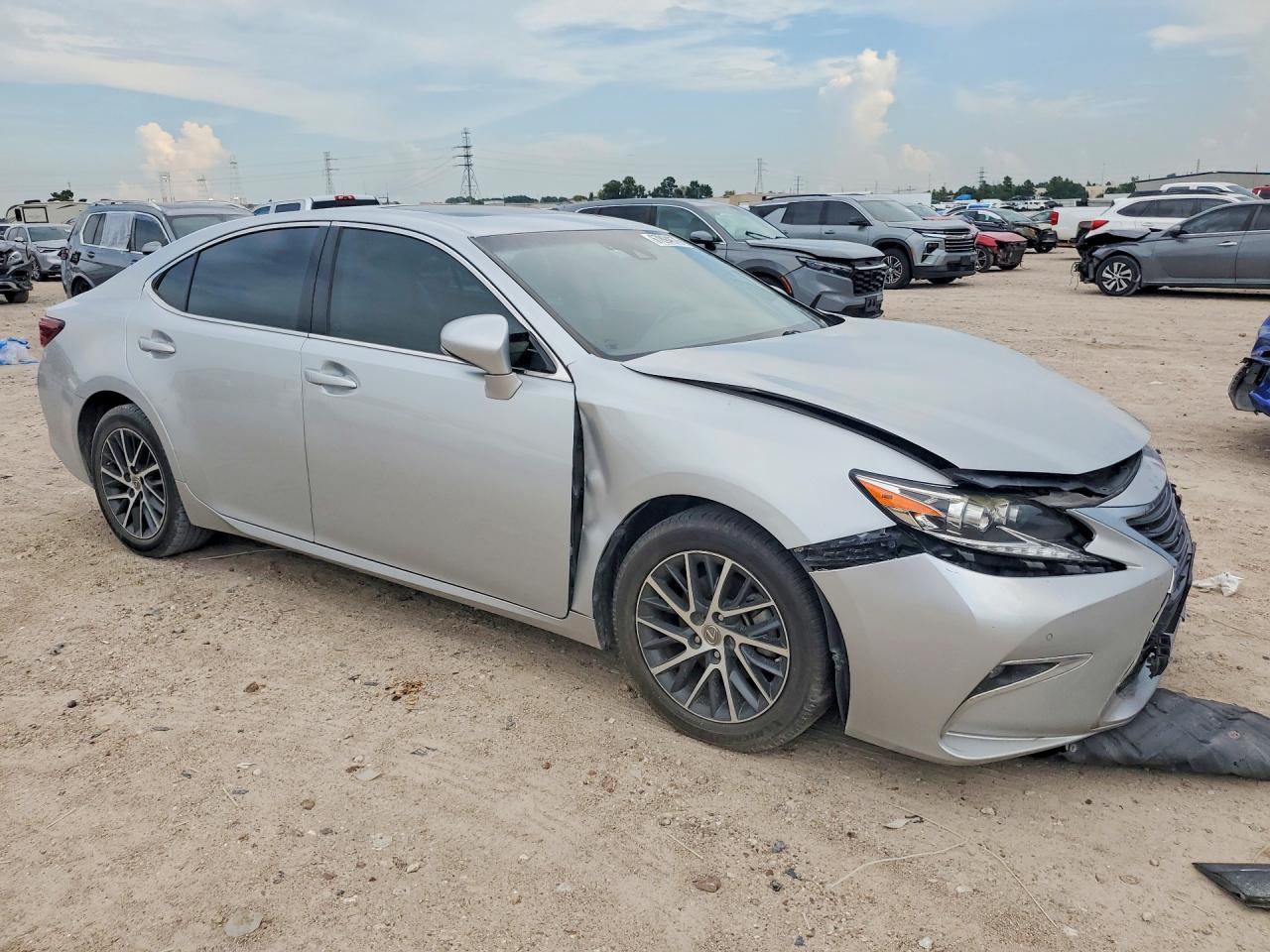 2016 Lexus Es 350 - Image 4