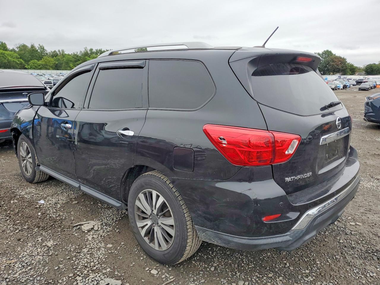 2017 Nissan Pathfinder Sv - Фото 2