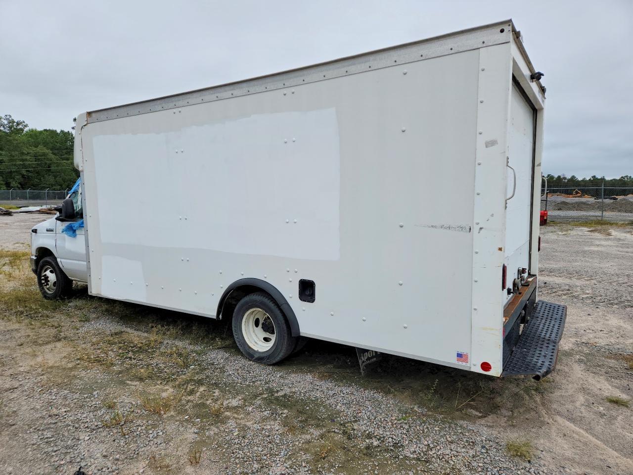 2021 Ford E350 Delivery Truck - Image 2