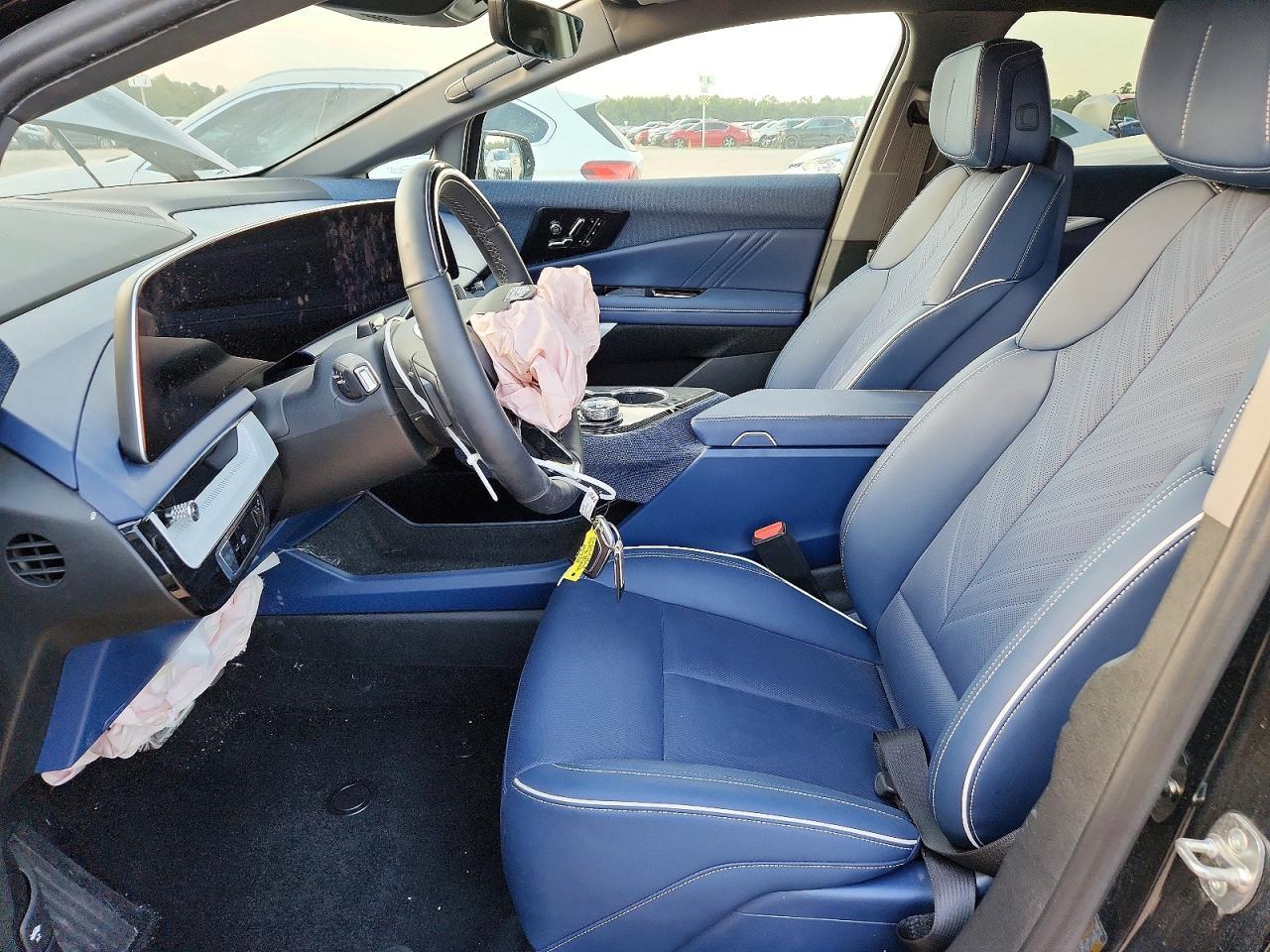 2026 Cadillac Optiq Luxury - Фото 7