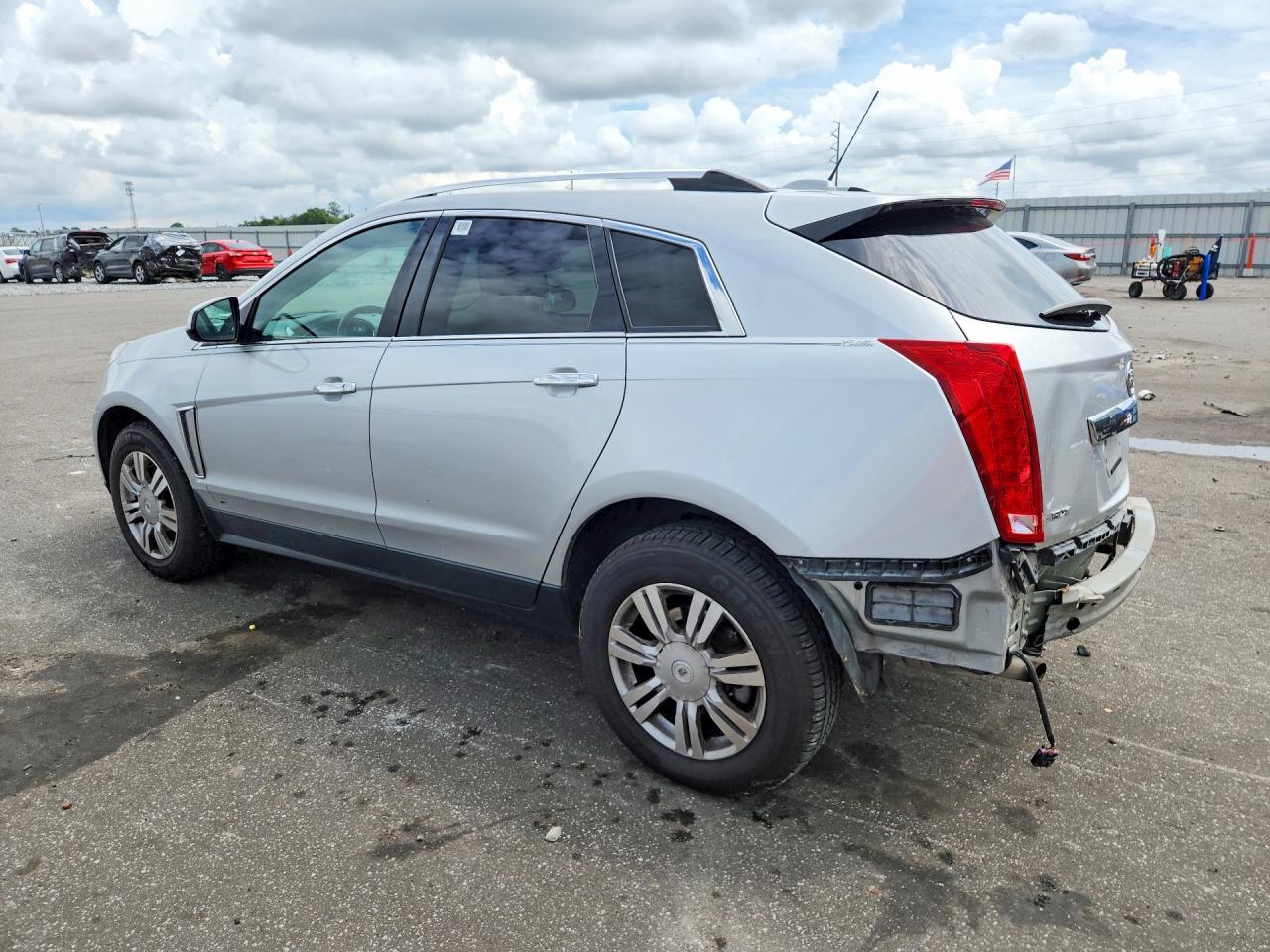 2016 Cadillac Srx Luxury Collection - Image 2