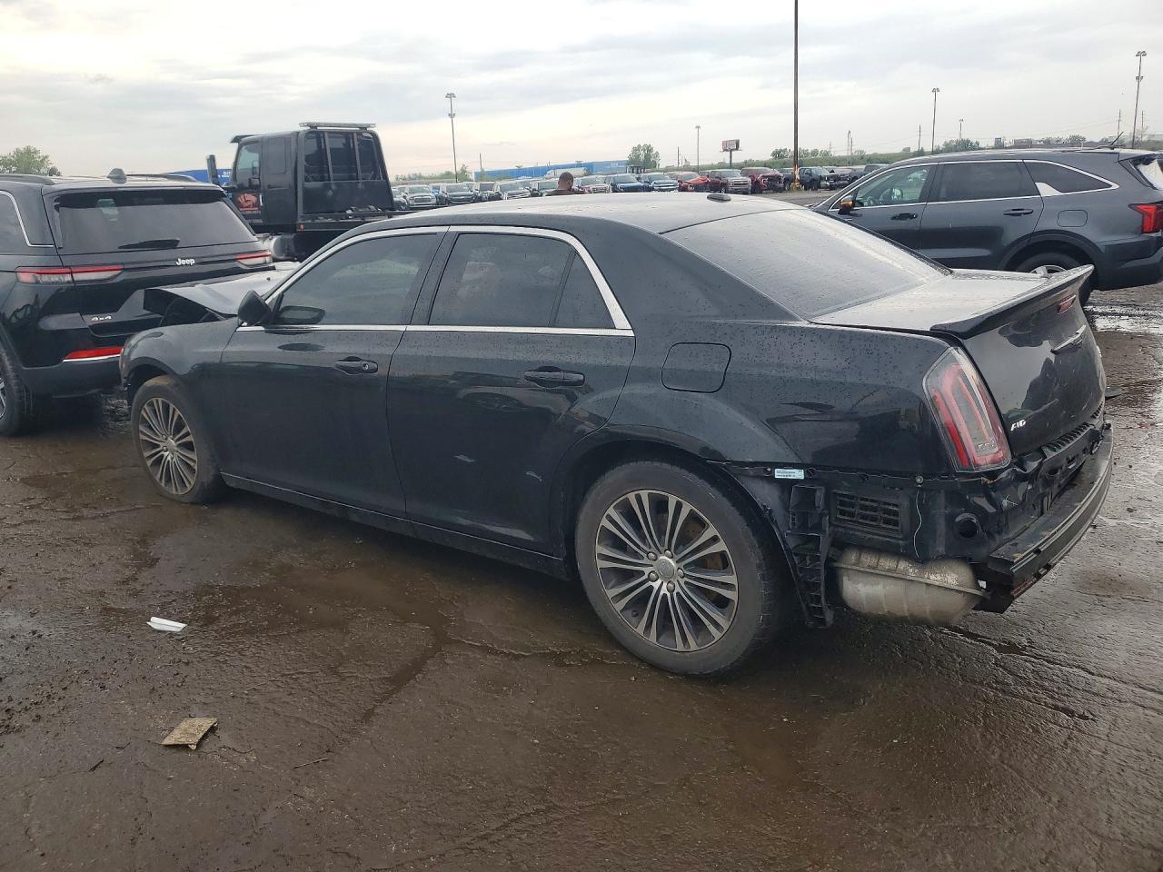 2013 Chrysler 300 S - Фото 2