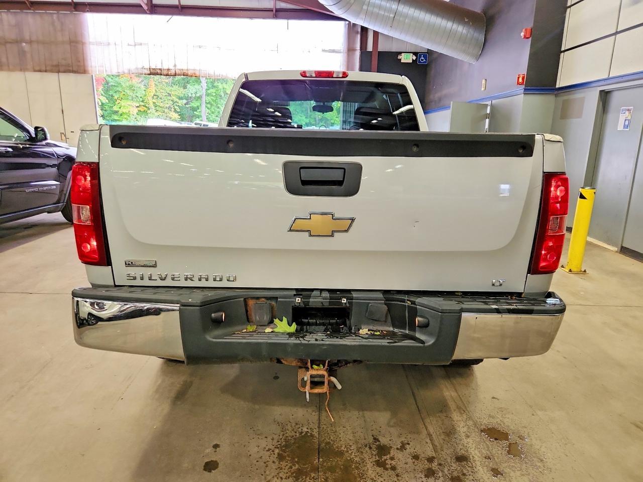 2010 Chevrolet Silverado K1500 Lt - Image 6