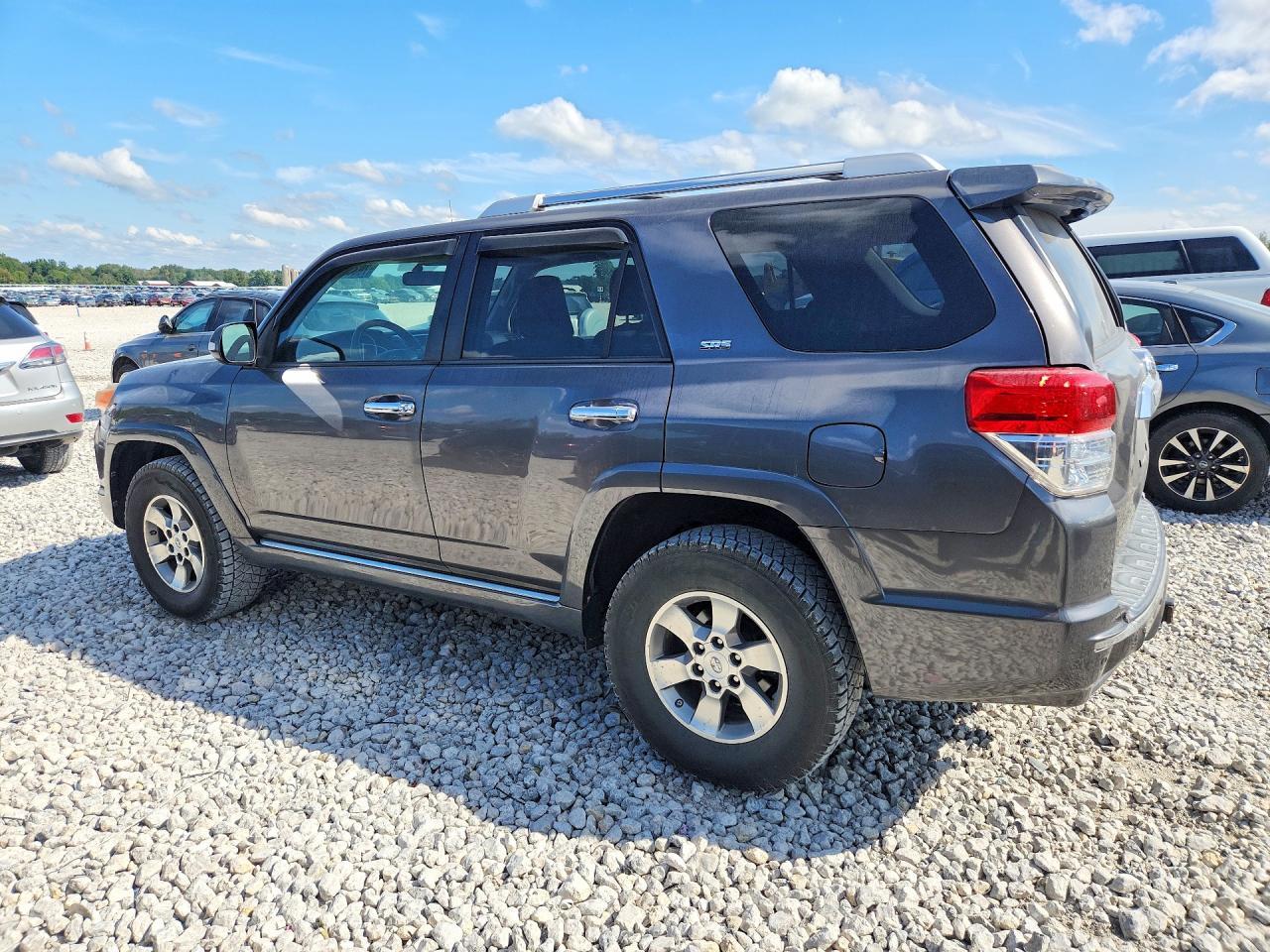 2010 Toyota 4Runner Sr5 - Фото 2