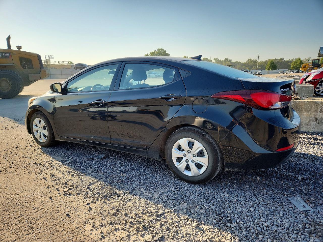 2016 Hyundai Elantra Se - Фото 2