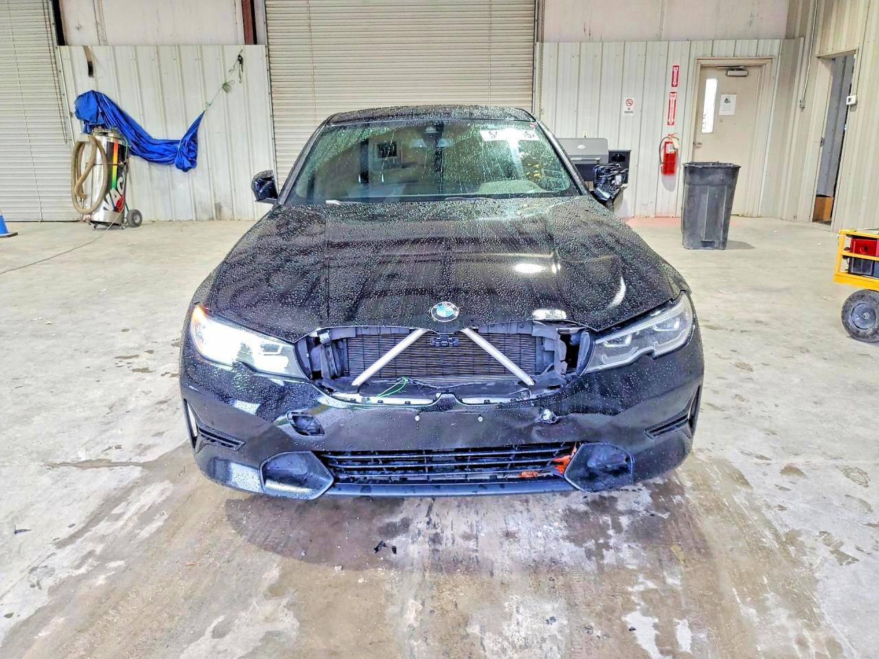 2019 BMW 330I - Фото 5