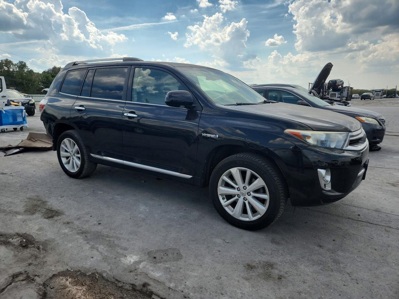 2013 Toyota Highlander Hybrid Limited - Image 4