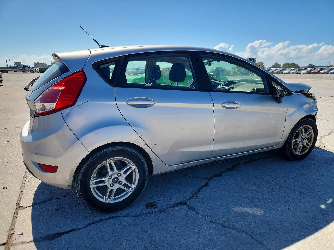 2019 Ford Fiesta Se - Image 3