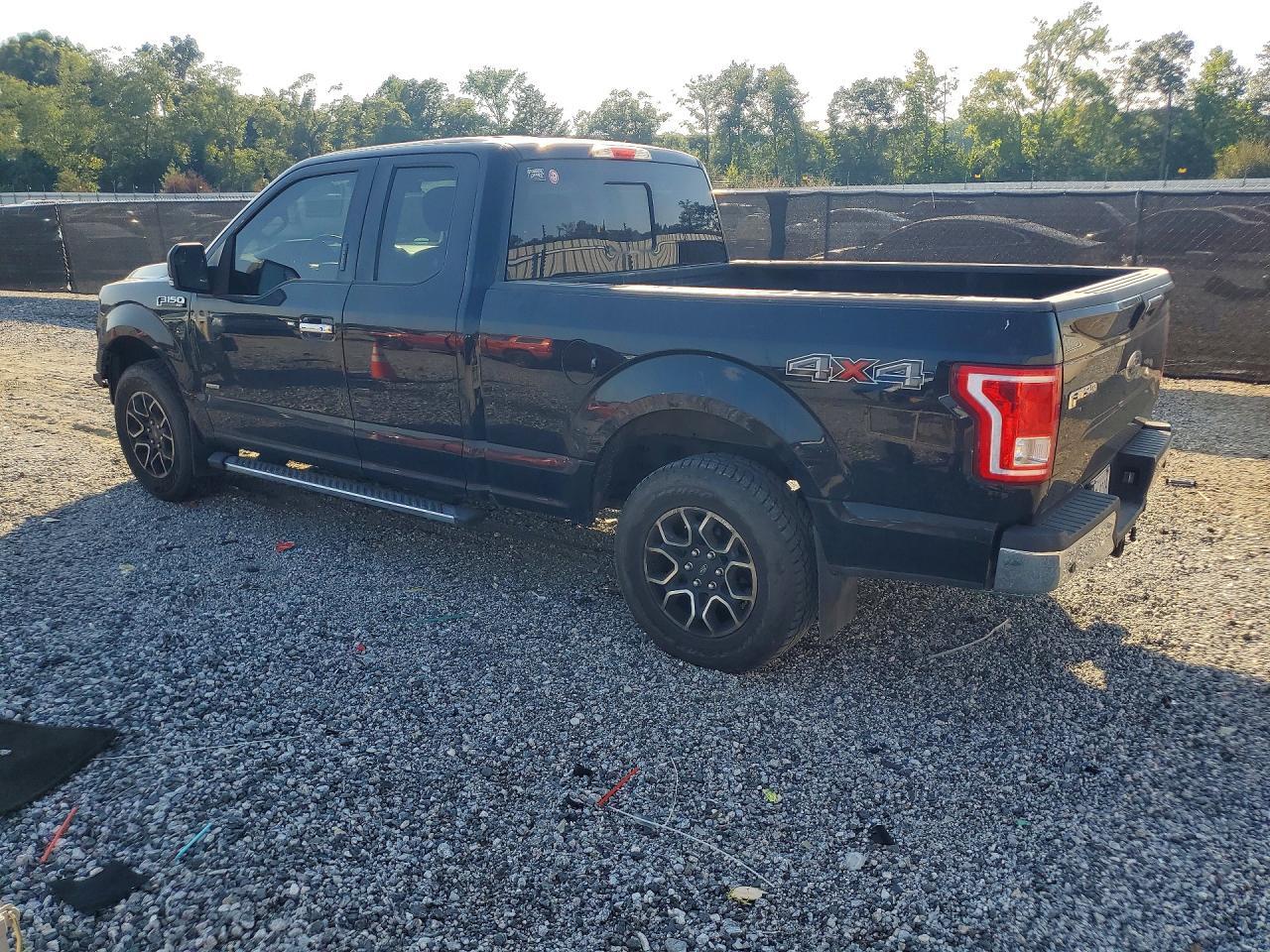 2016 Ford F150 Super Cab - Image 2