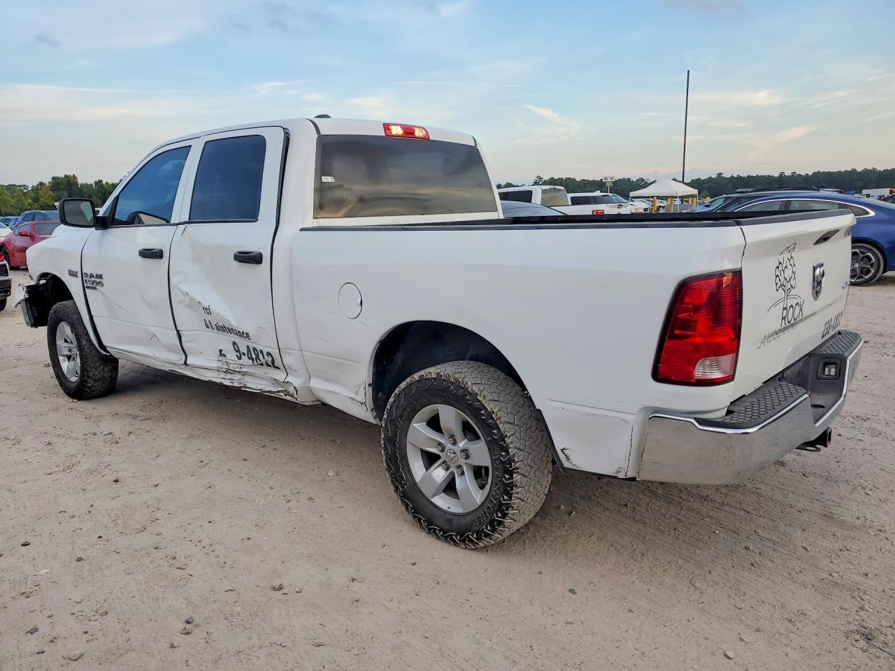 2024 Ram 1500 Classic Tradesman - Фото 2