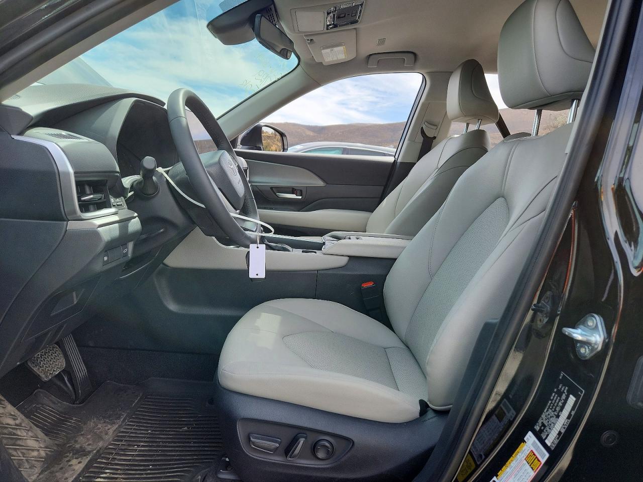2026 Toyota Grand Highlander Hybrid Xle - Image 7