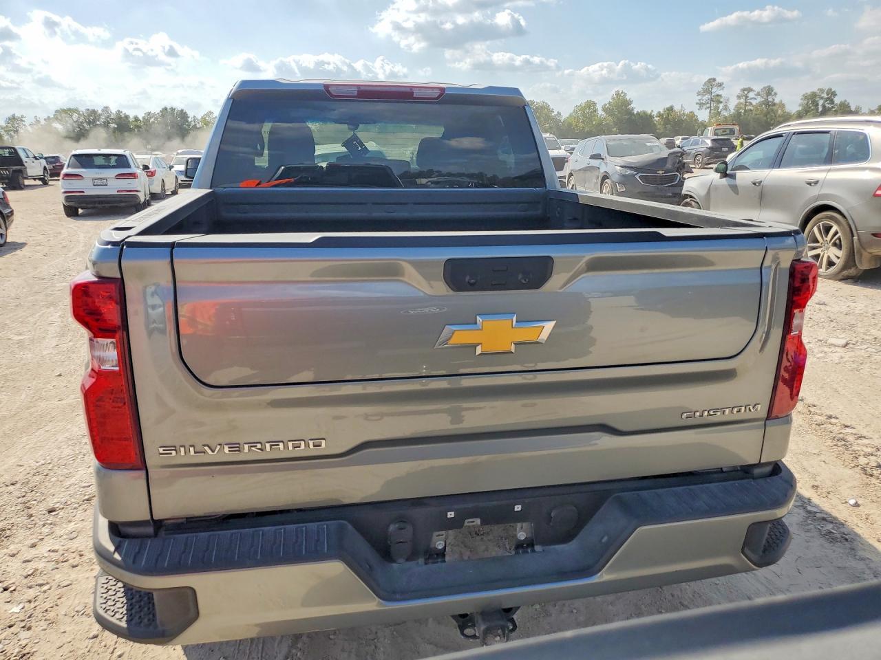 2026 Chevrolet Silverado C1500 Custom - Фото 6