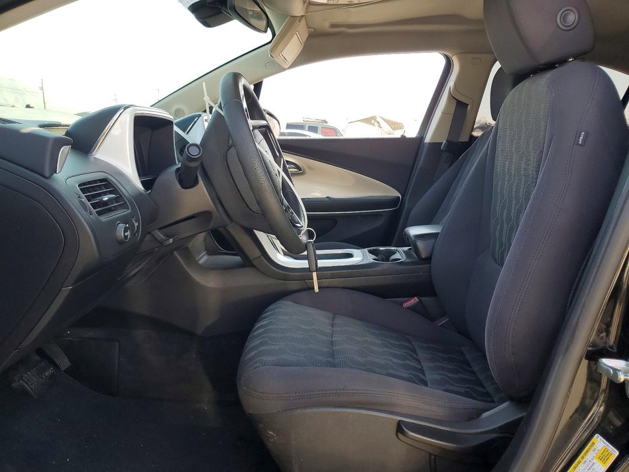 2013 Chevrolet Volt - Image 7