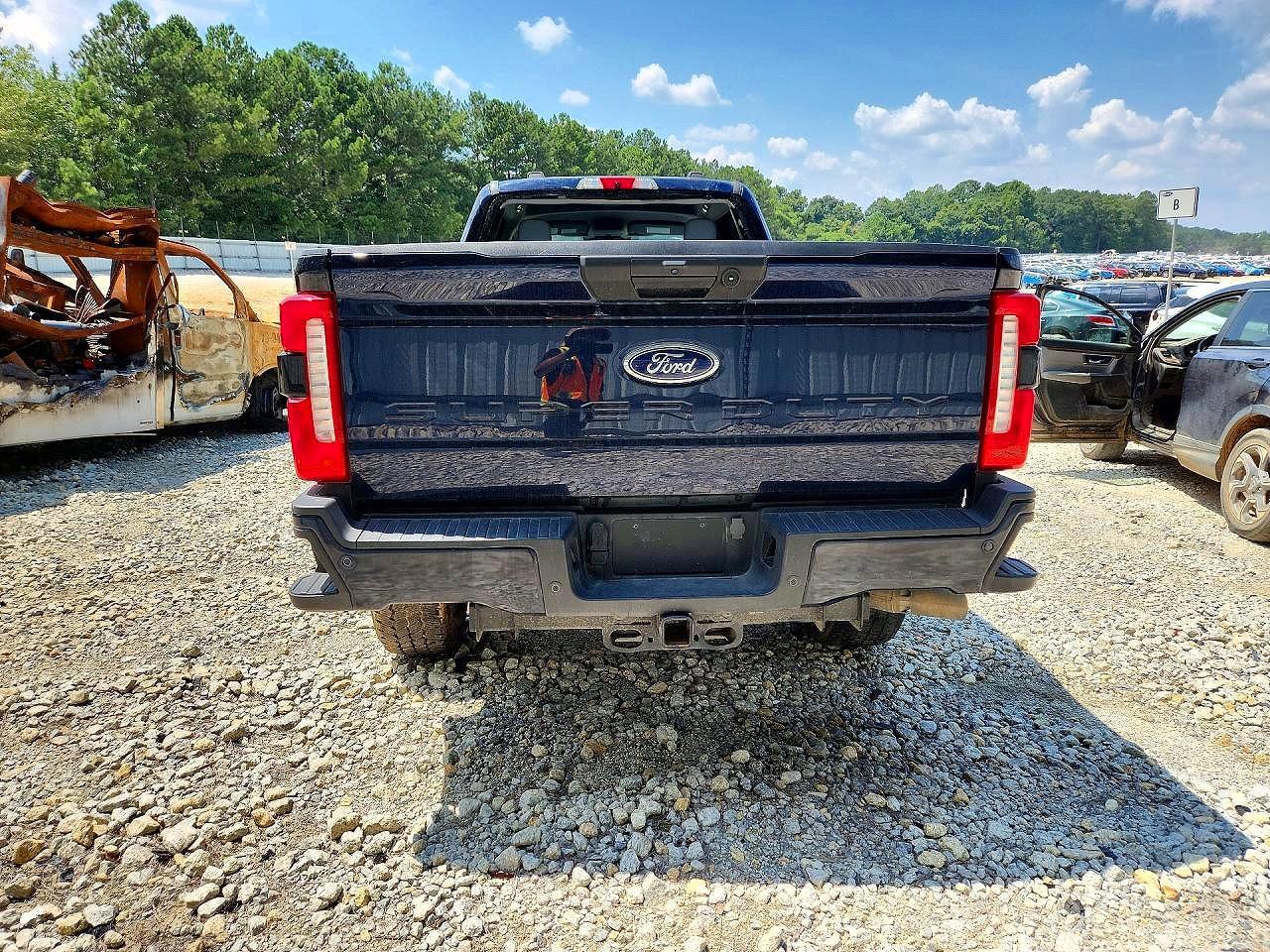 2023 Ford F250 Super Duty - Фото 6