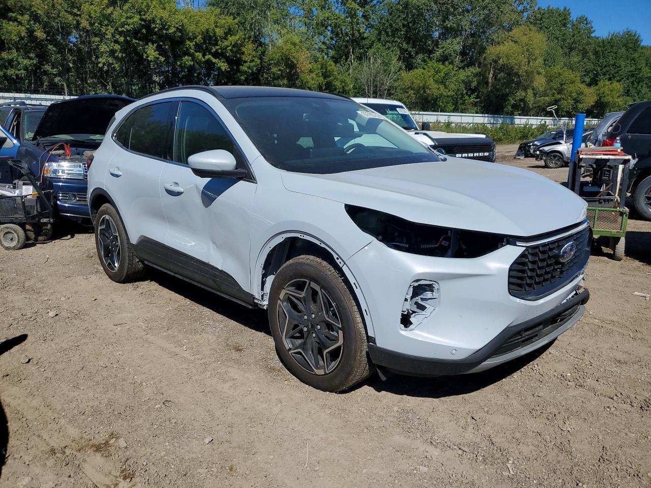 2026 Ford Escape Platinum - Фото 4