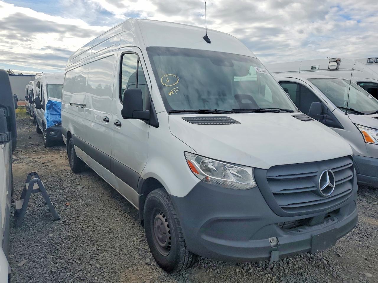 2025 Mercedes-Benz Sprinter 2500 - Фото 4