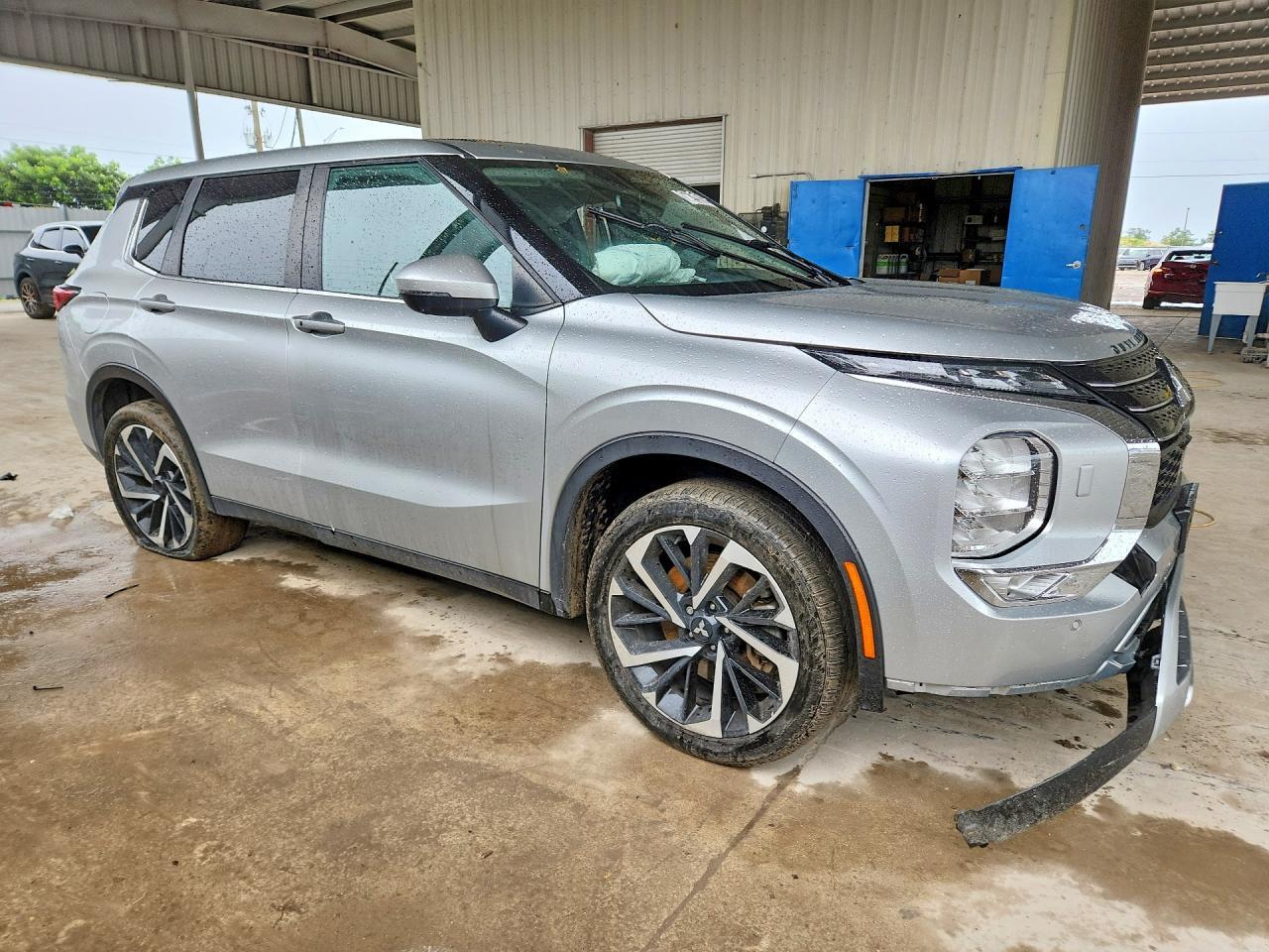 2023 Mitsubishi Outlander Se - Фото 4
