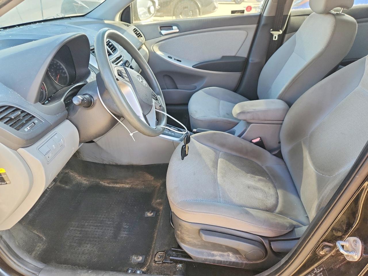 2012 Hyundai Accent Gls - Фото 7