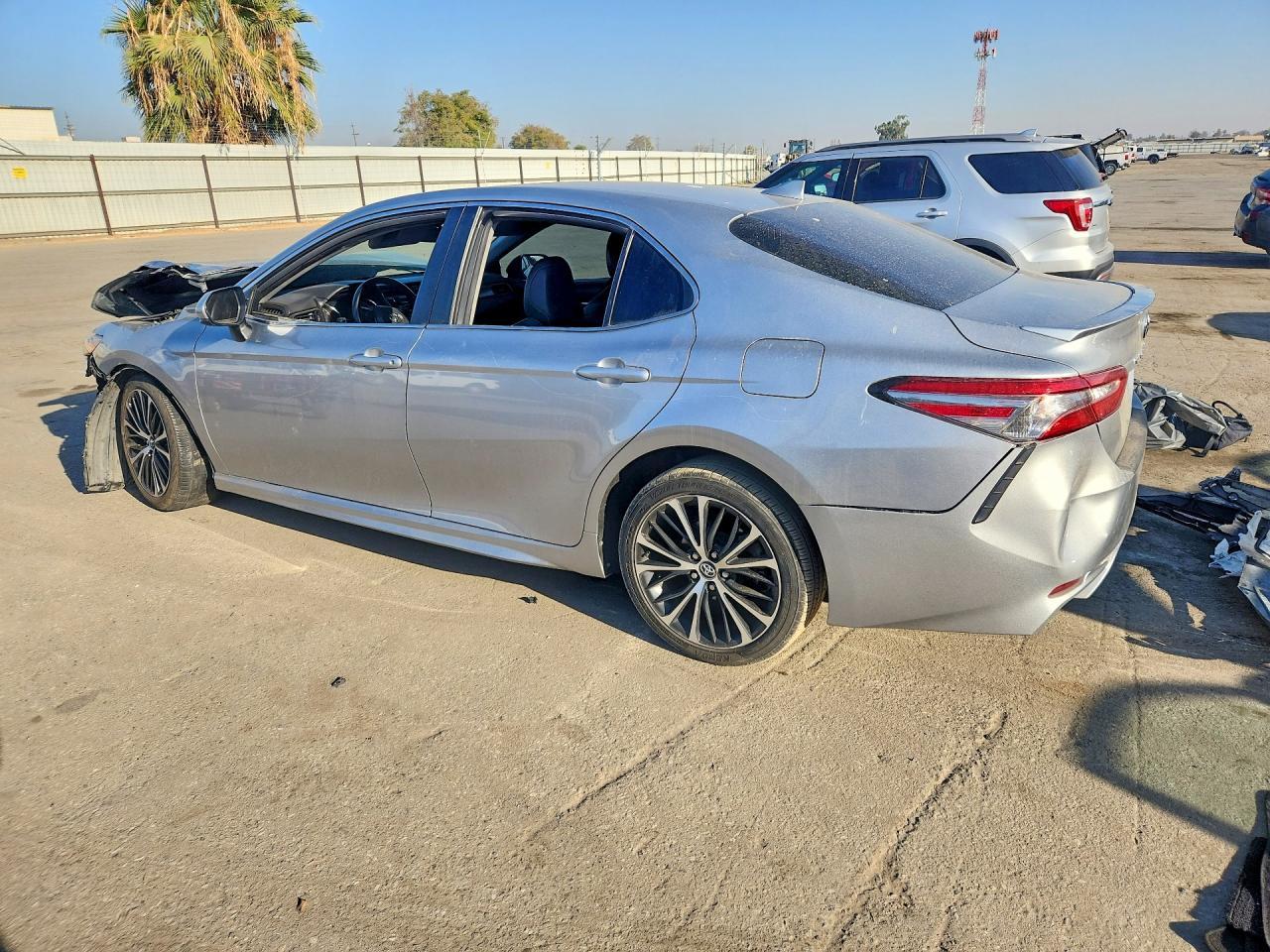 2019 Toyota Camry Se - Image 2