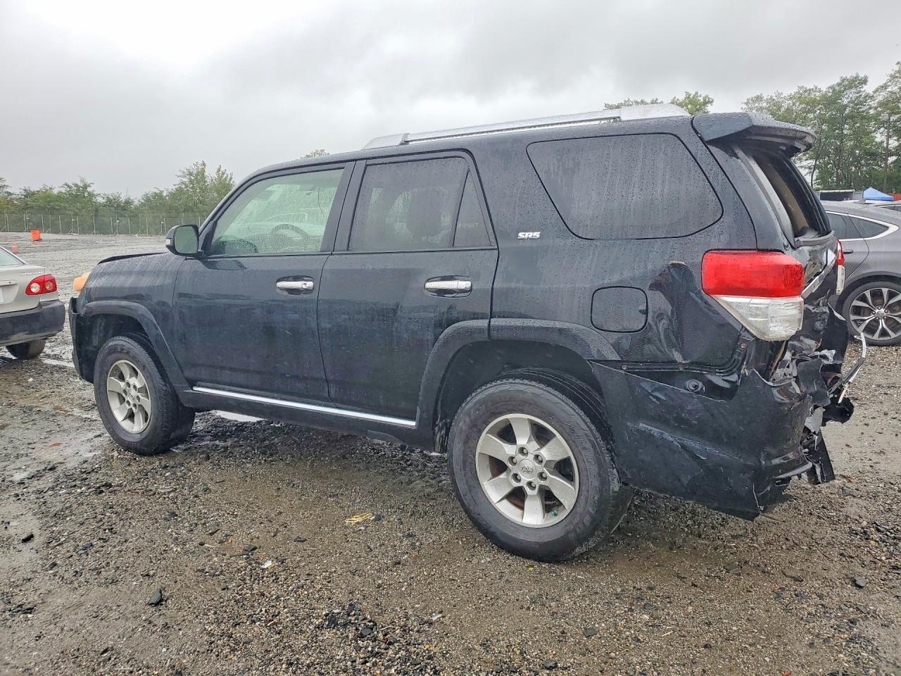 2012 Toyota 4Runner Sr5 - Image 2