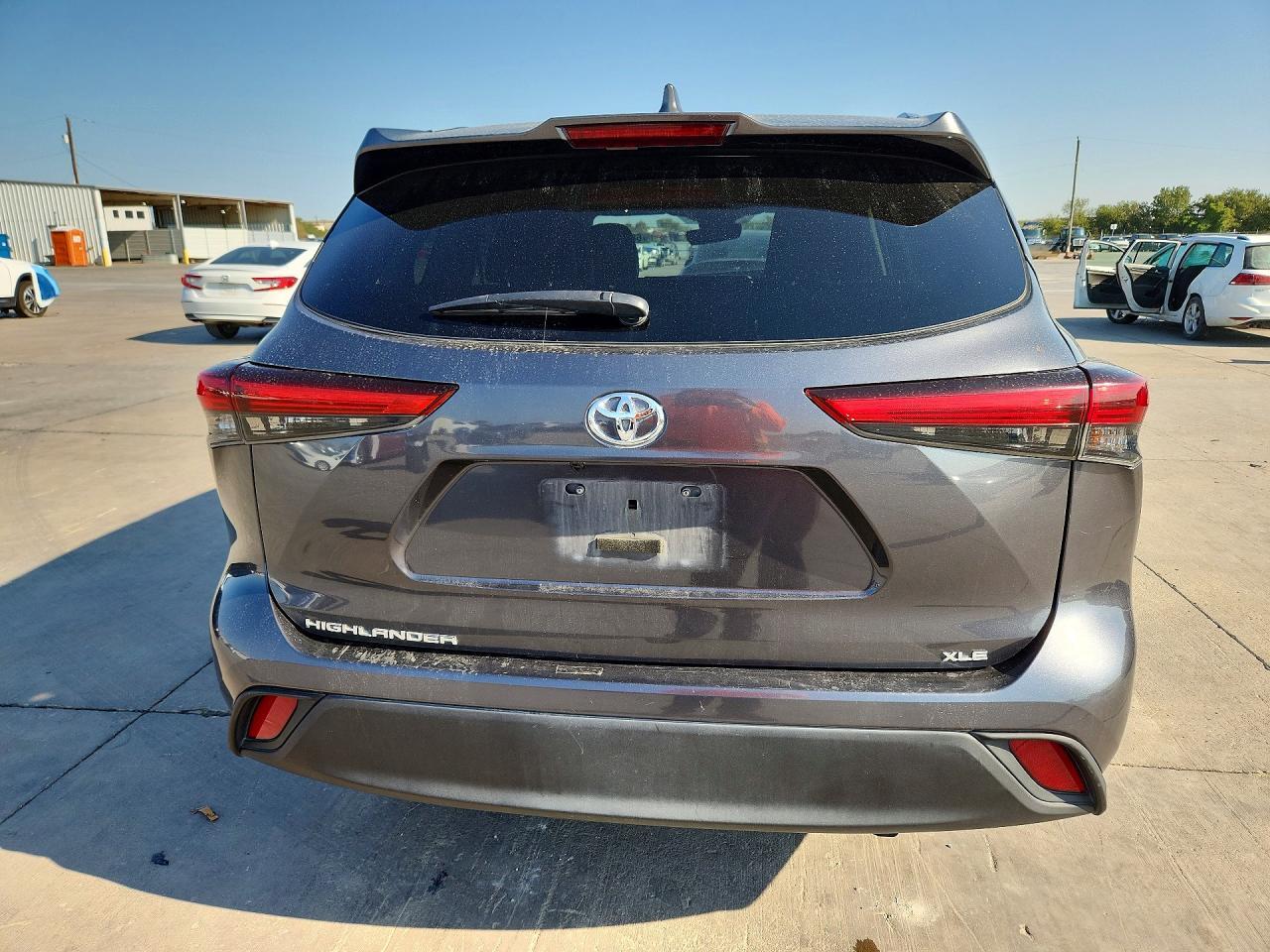 2020 Toyota Highlander Xle - Image 6