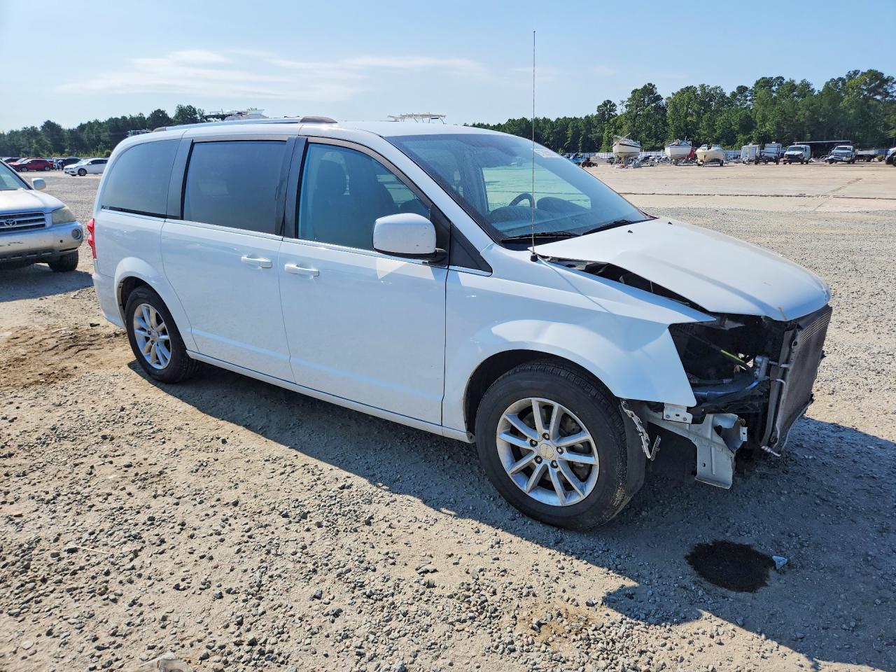 2019 Dodge Grand Caravan Sxt - Image 4