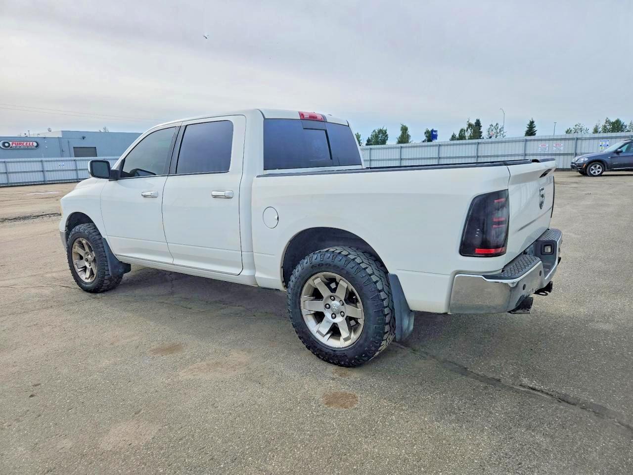 2011 Dodge Ram 1500 - Фото 2