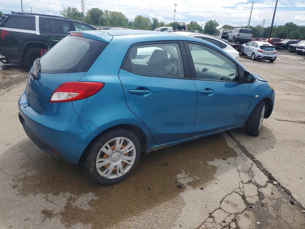 2011 Mazda Mazda2 - Фото 3