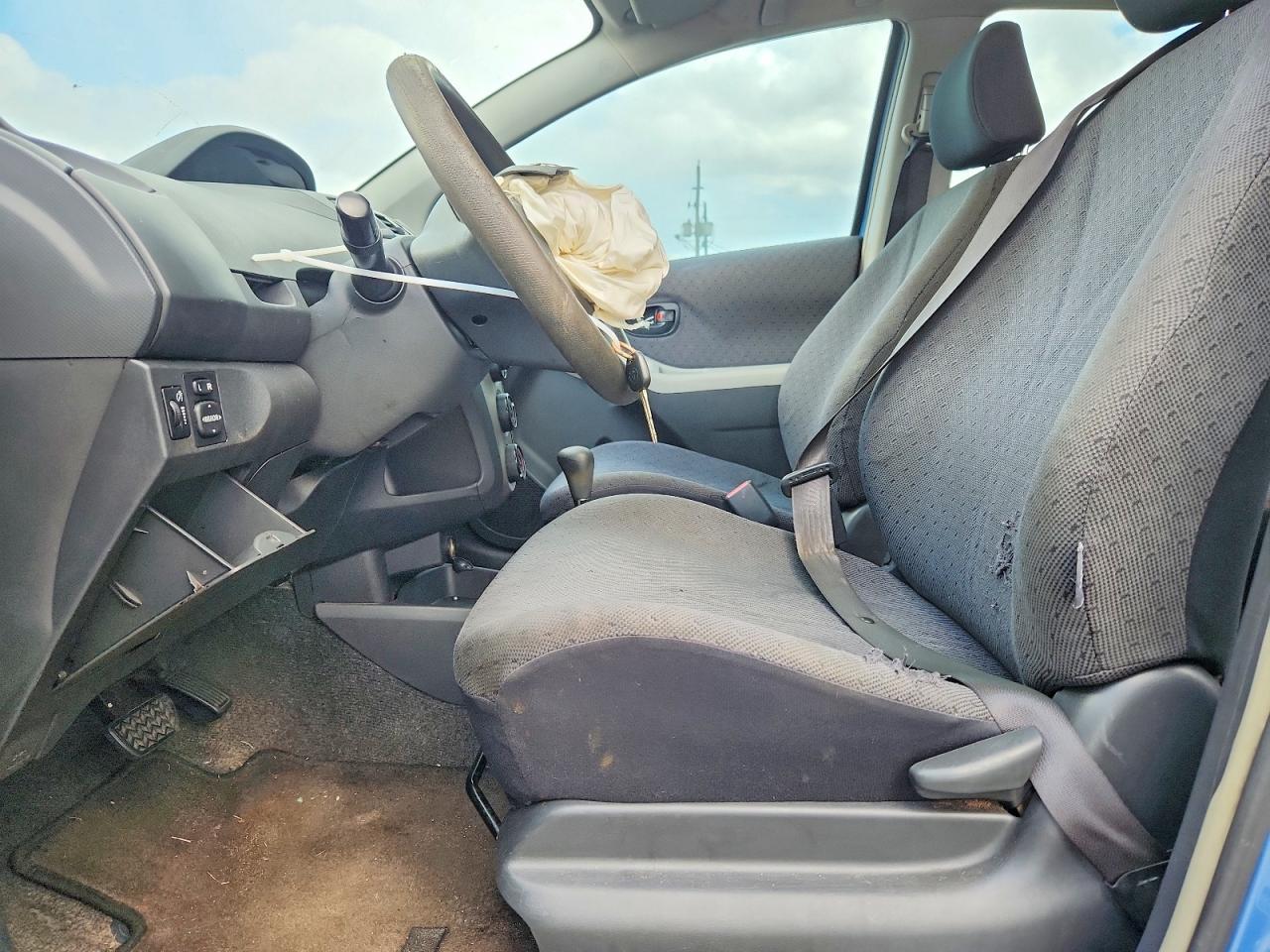 2009 Toyota Yaris Base - Фото 7