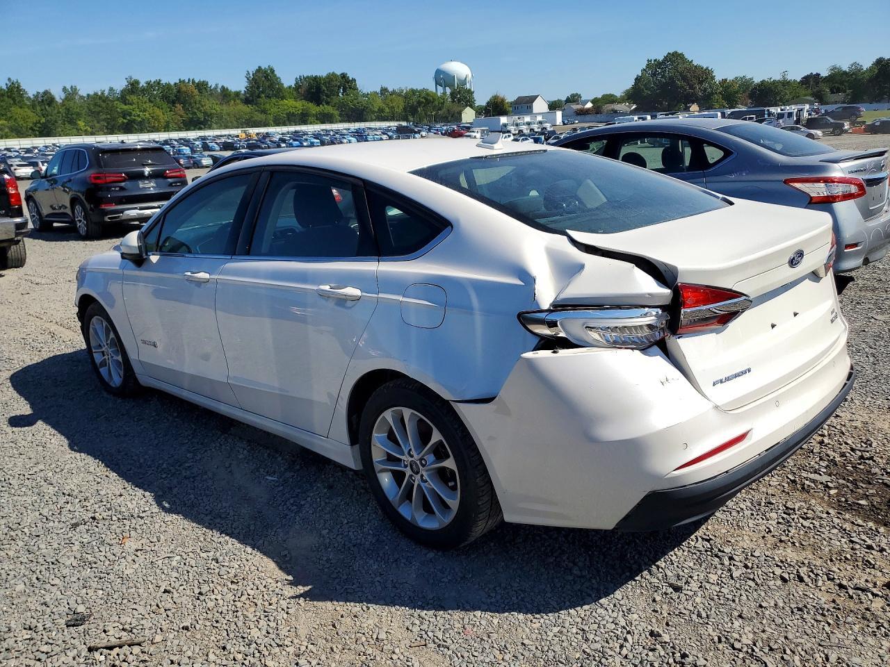 2019 Ford Fusion Se - Фото 2