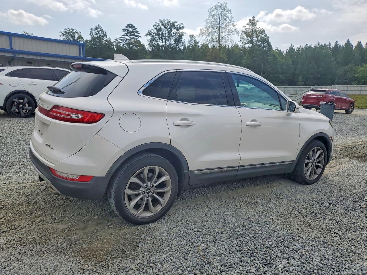 2017 Lincoln Mkc Select - Image 3
