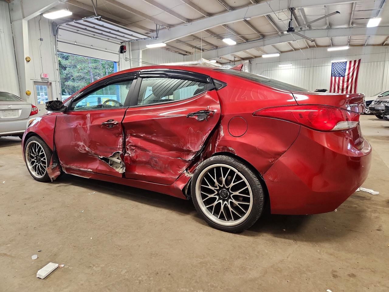 2013 Hyundai Elantra Limited - Image 2