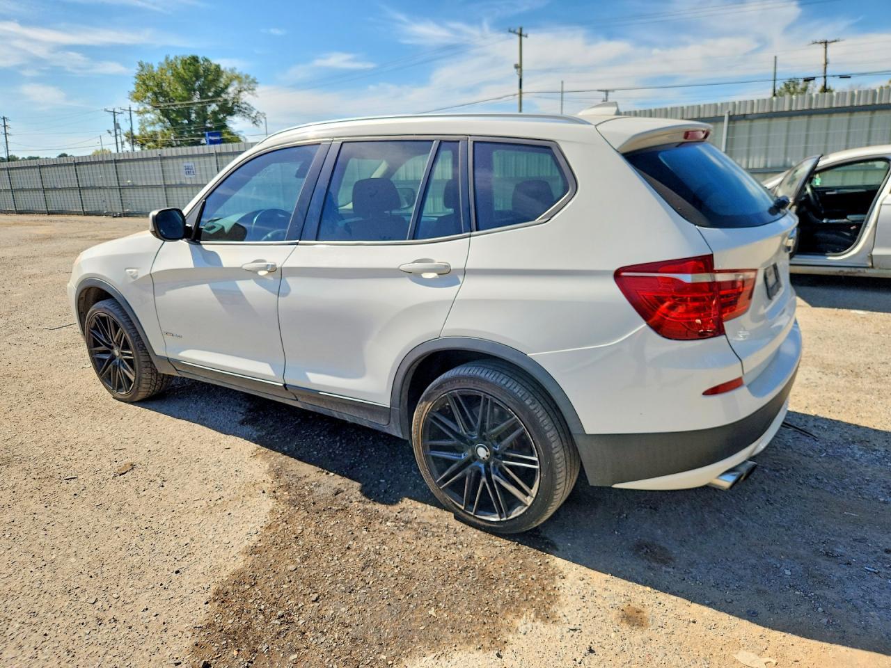 2013 BMW X3 xDrive28I - Image 2