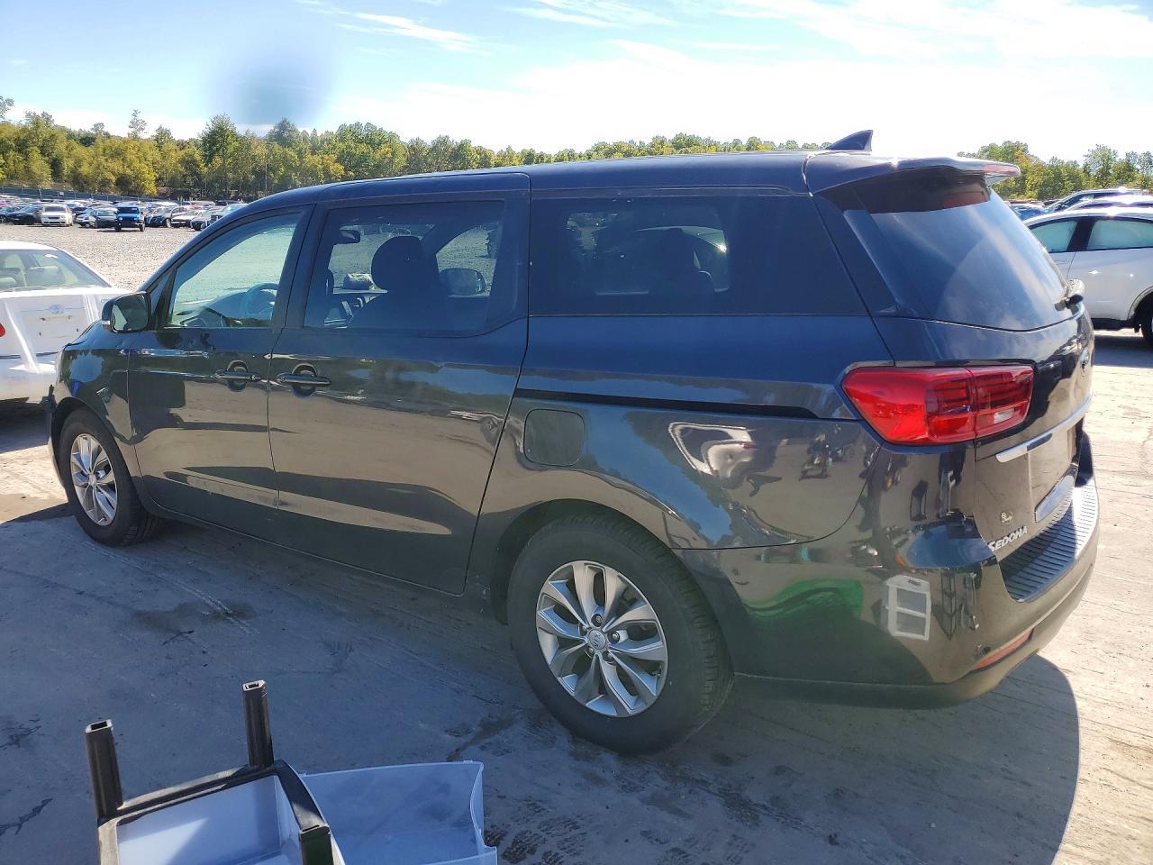 2021 Kia Sedona Lx - Фото 2