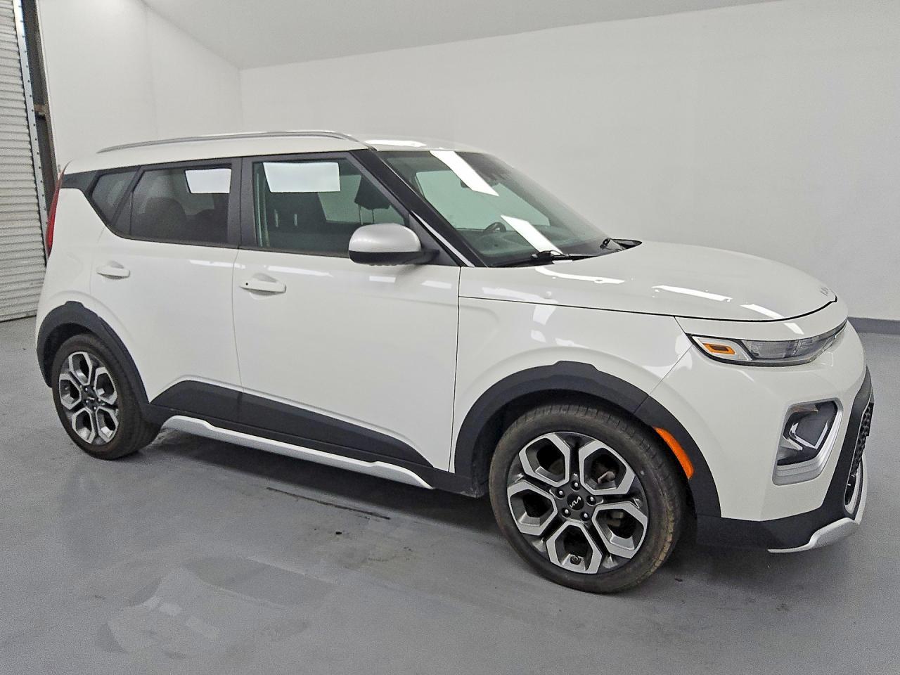 2022 Kia Soul X-Line - Image 4