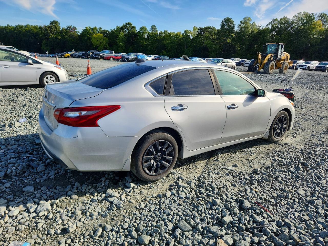 2018 Nissan Altima 2.5 S - Фото 3