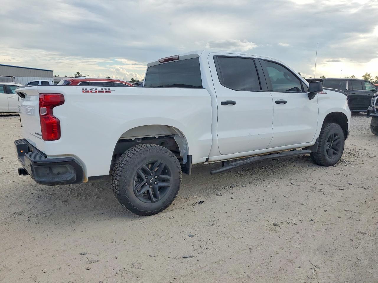 2026 Chevrolet Silverado K1500 Trail Boss Custom - Image 3