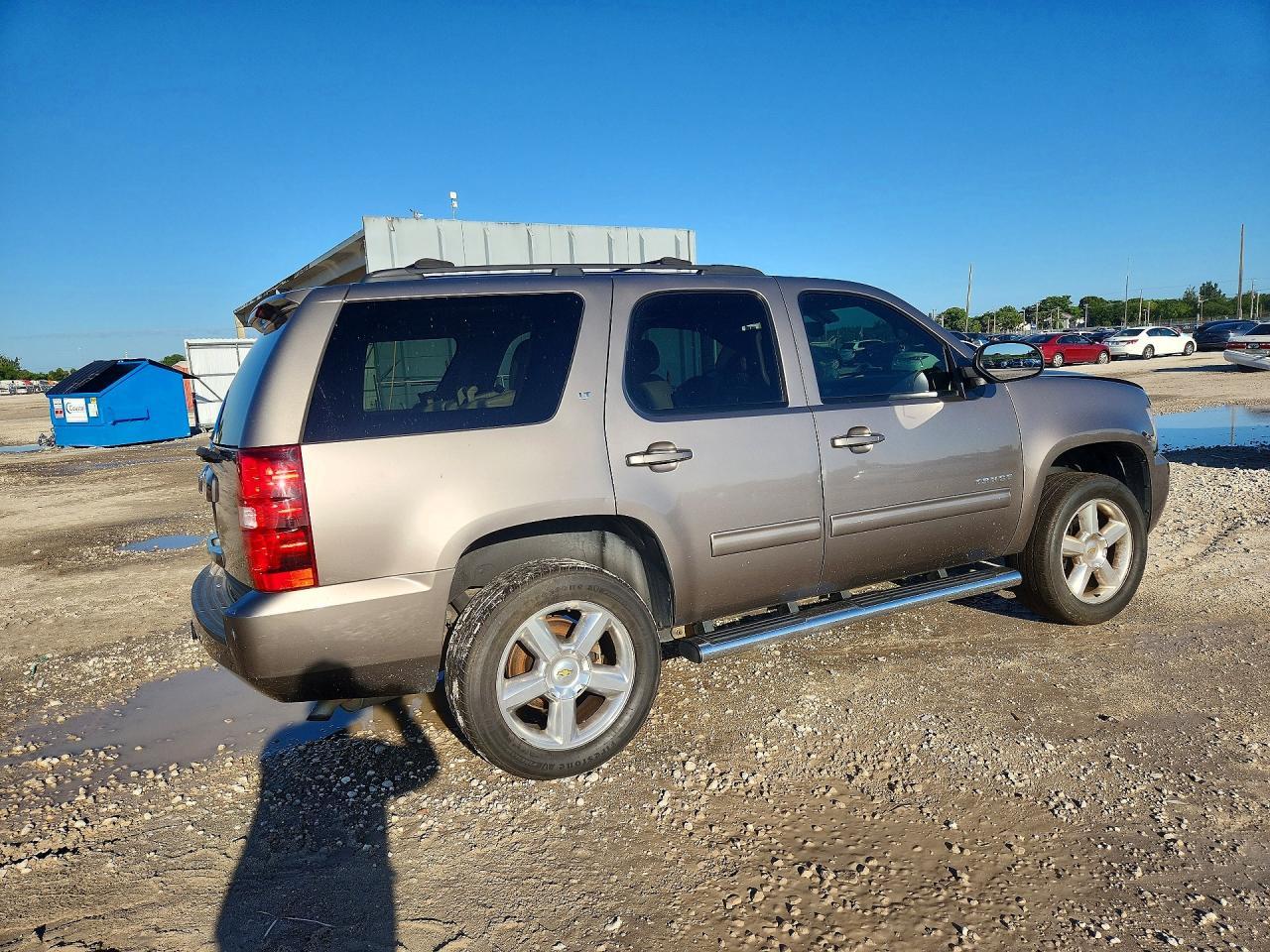 2013 Chevrolet Tahoe C1500 Lt - Image 3