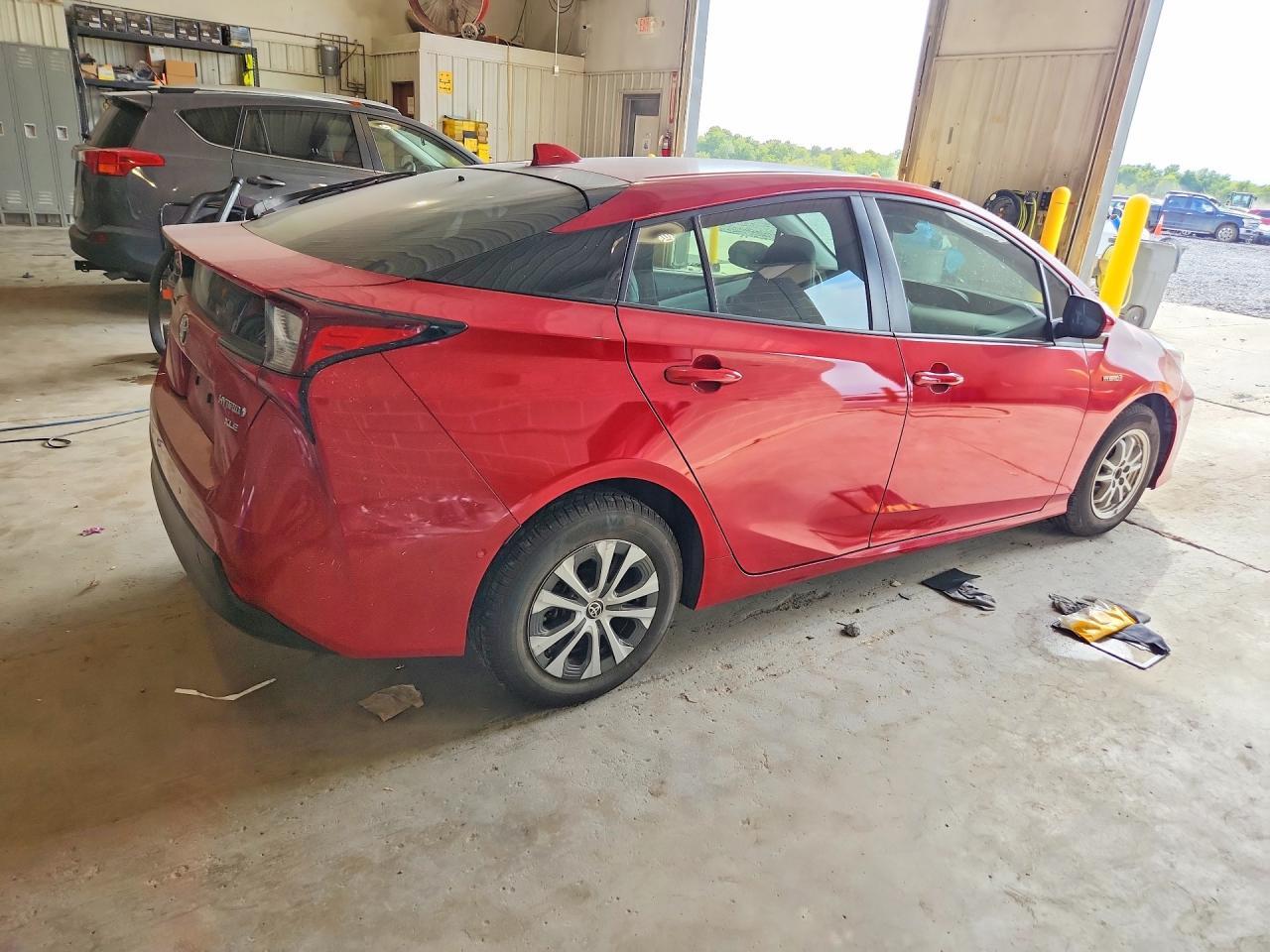 2022 Toyota Prius Xle Awd-E - Фото 3