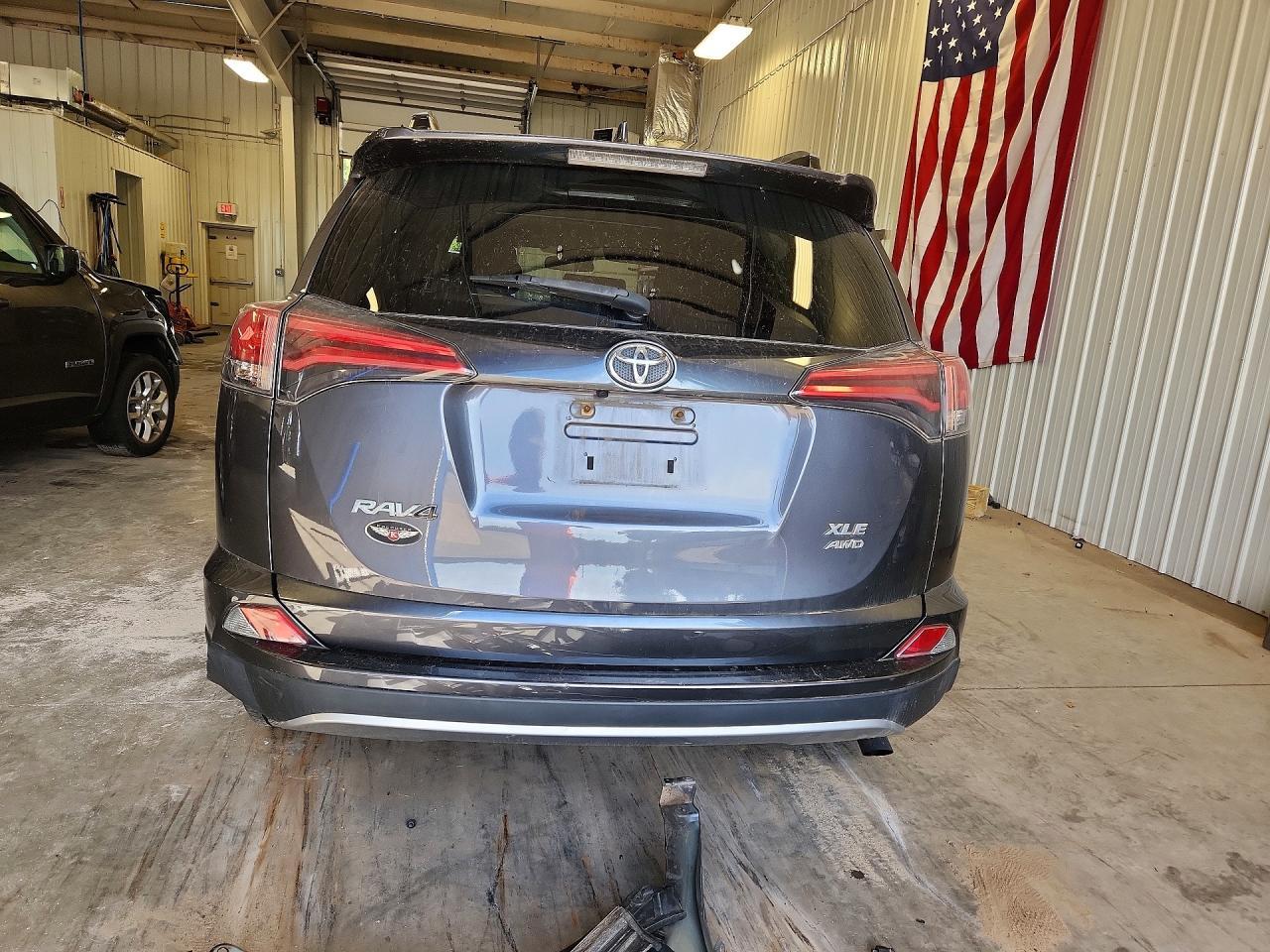 2018 Toyota Rav4 Xle - Фото 6