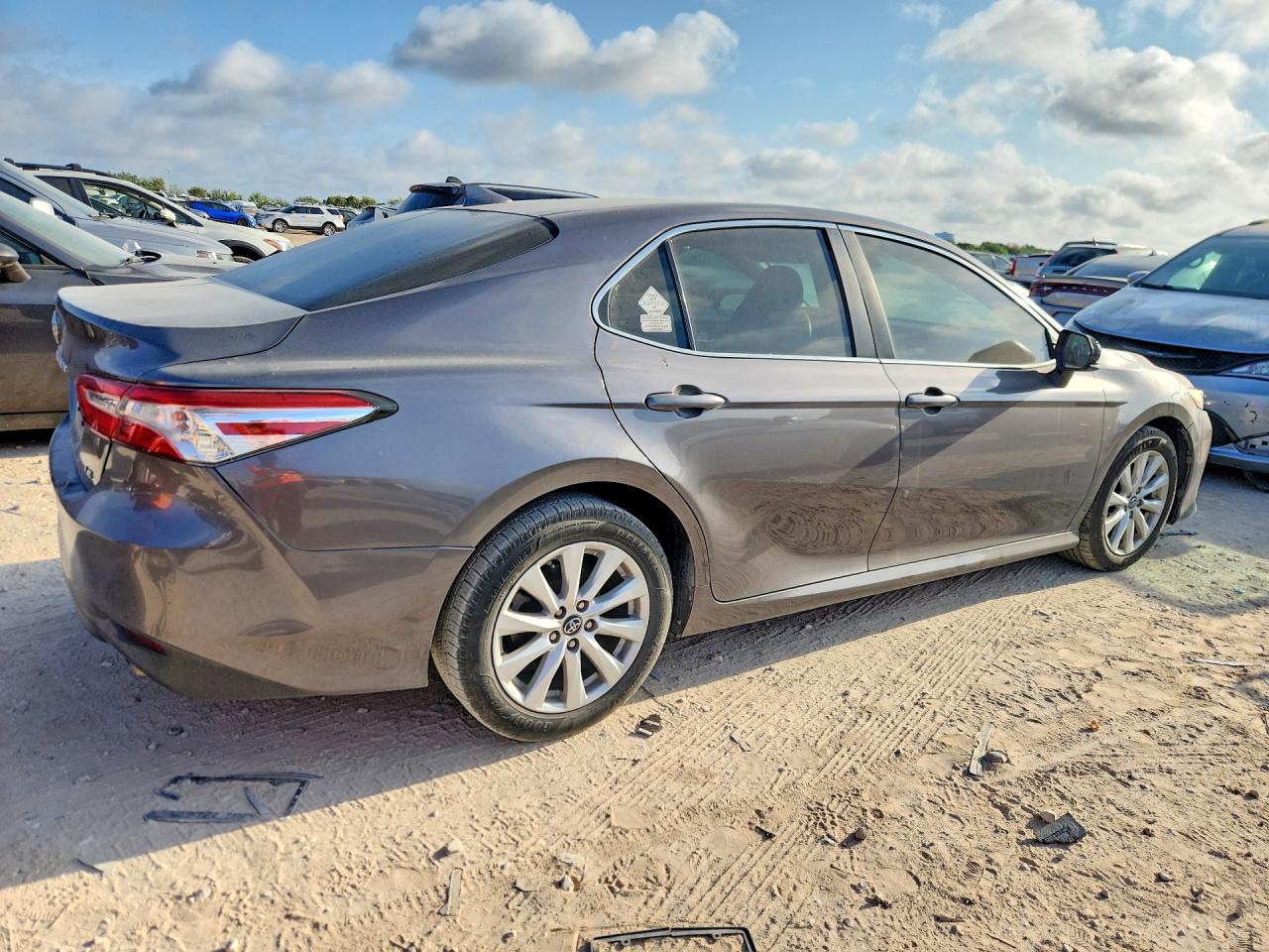 2019 Toyota Camry L - Image 3