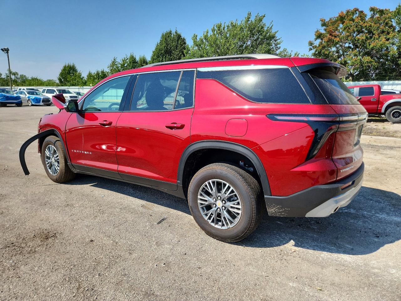 2024 Chevrolet Traverse Lt - Фото 2